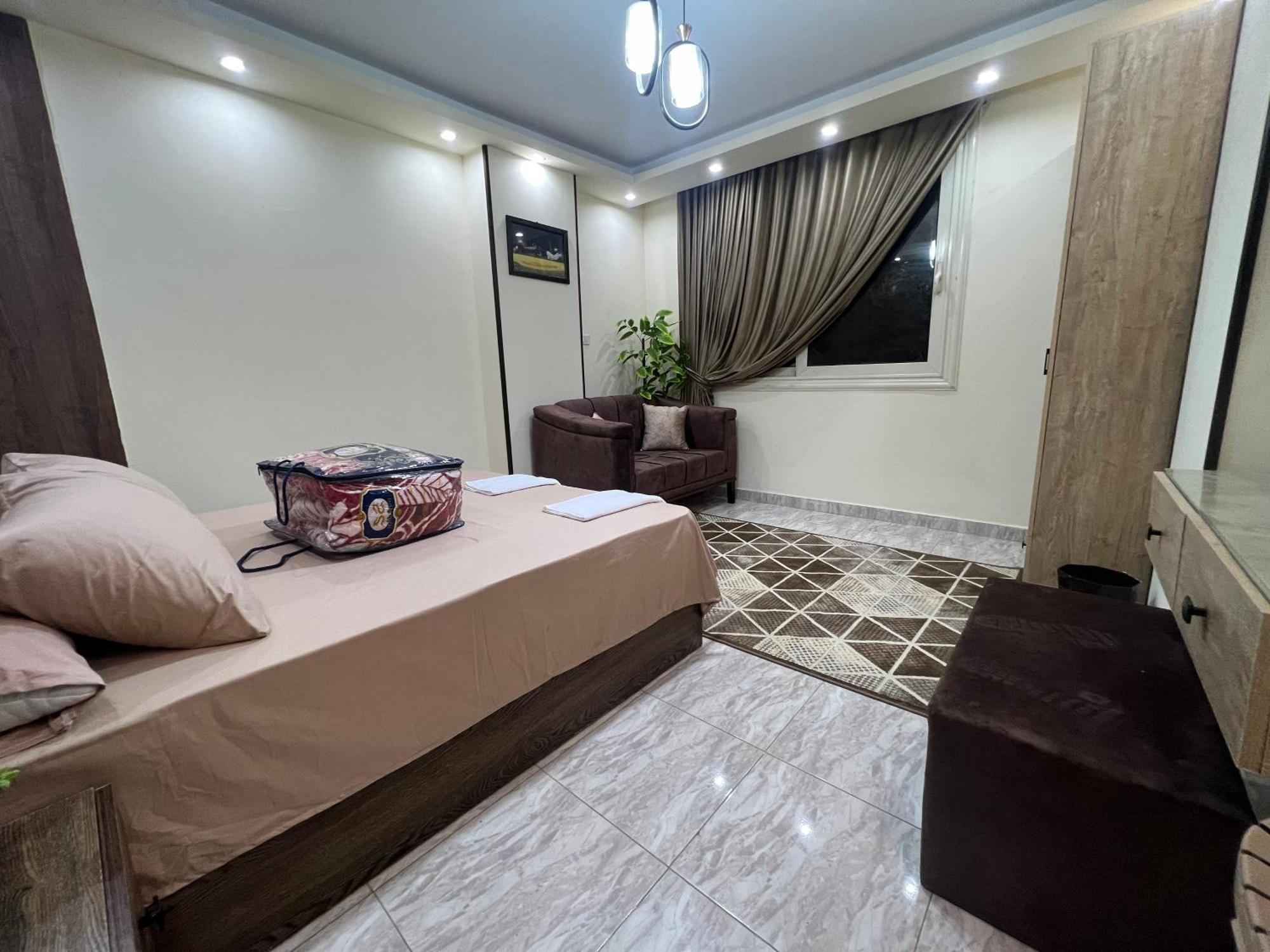 Luxury Downtown Apartment *